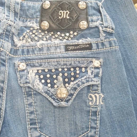 Miss Me Jeans - Picture 2 of 8